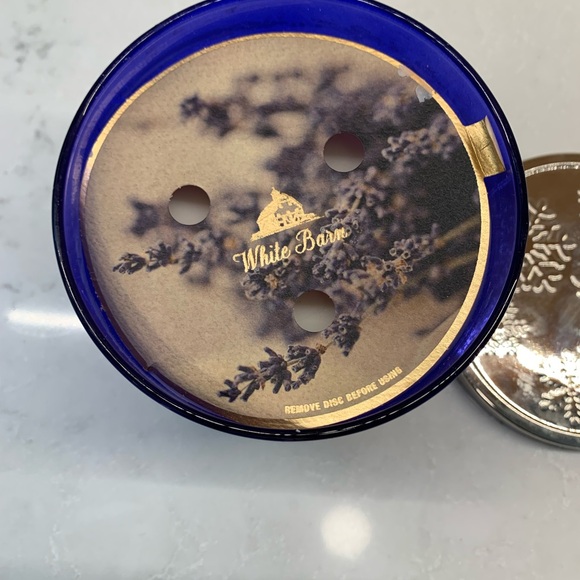 NEW White Barn Bath & Body Works Lavender Vanilla Candle Retired - Picture 2 of 5